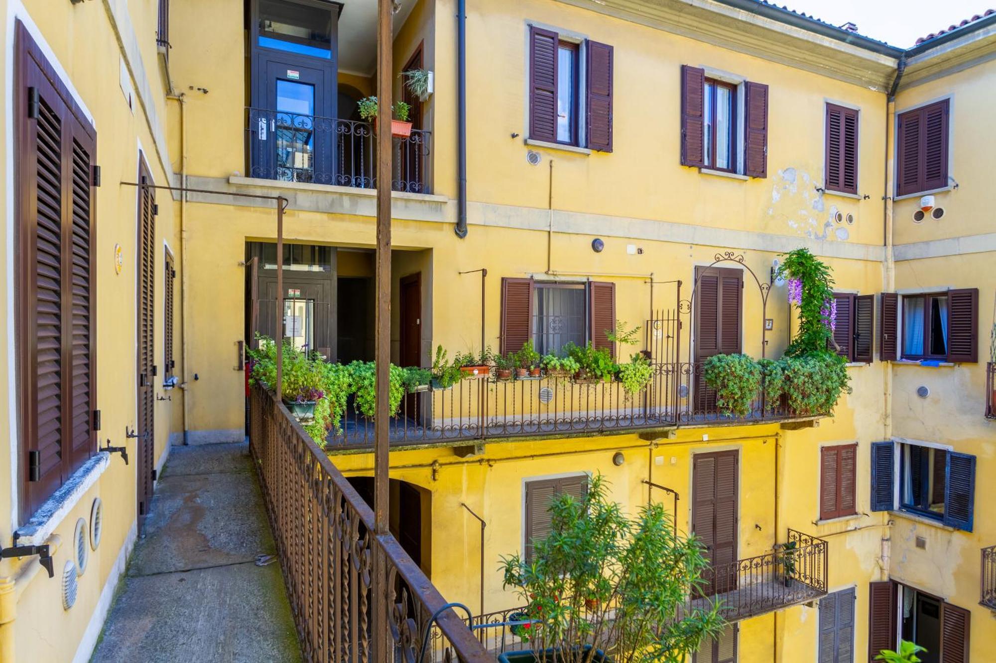 La Casa Alle Colonne - Navigliapartments Milão Exterior foto